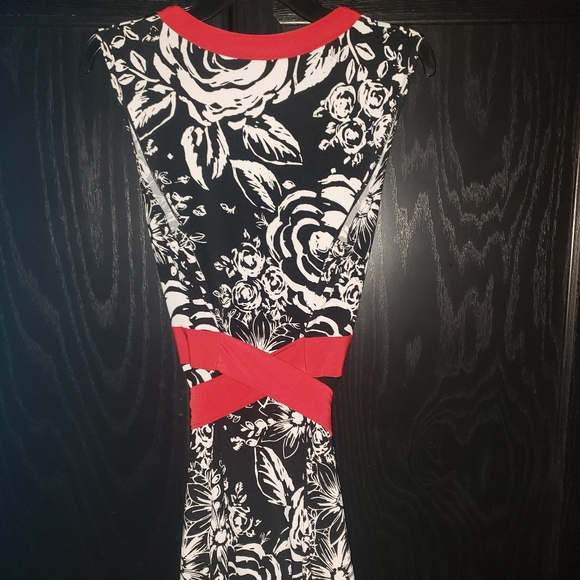 Top - Picture 4 of 5